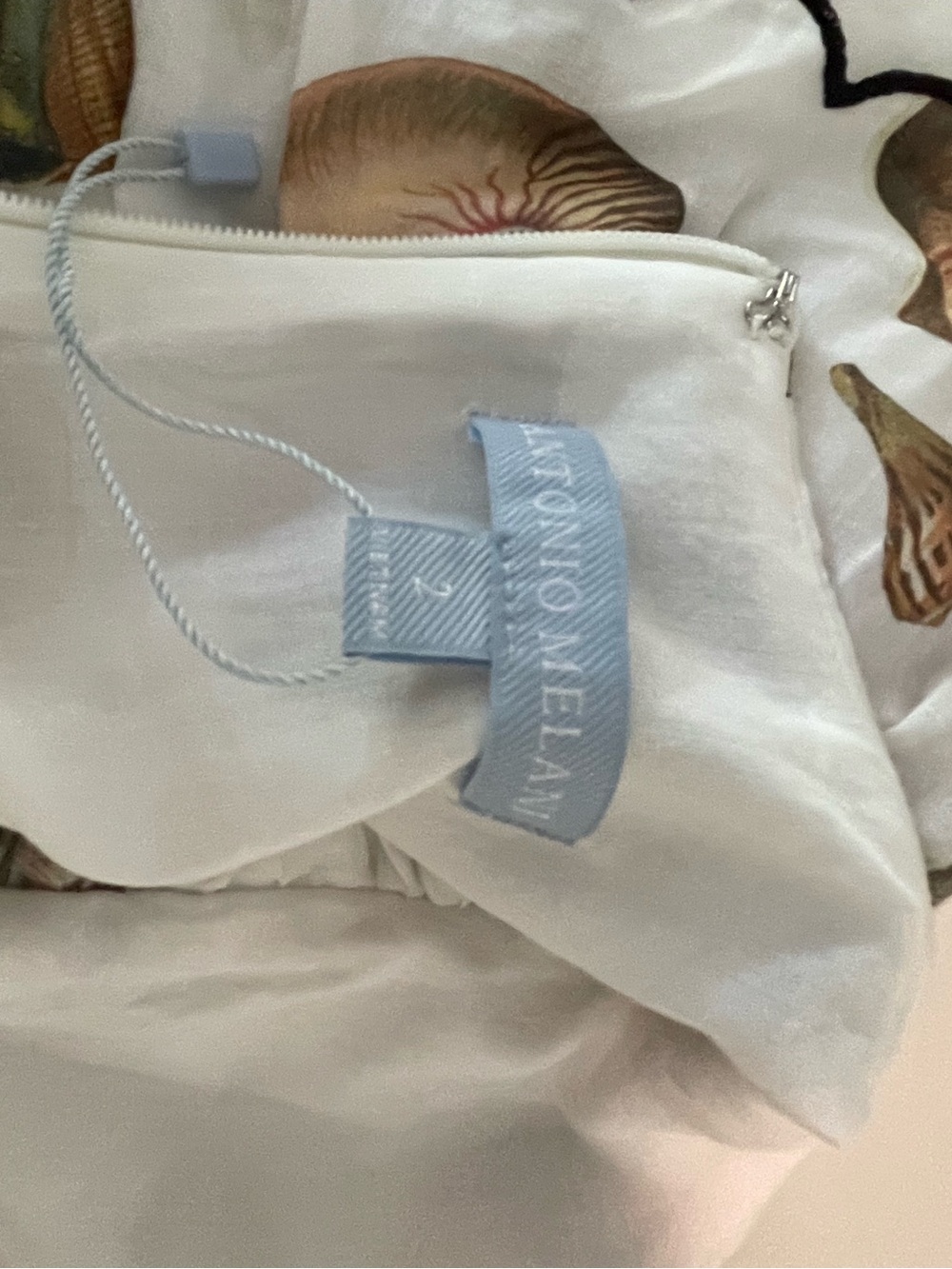 ANTONIO MELANI White Dress with Seashell Print and Light Blue Tag - Picture 3 of 9